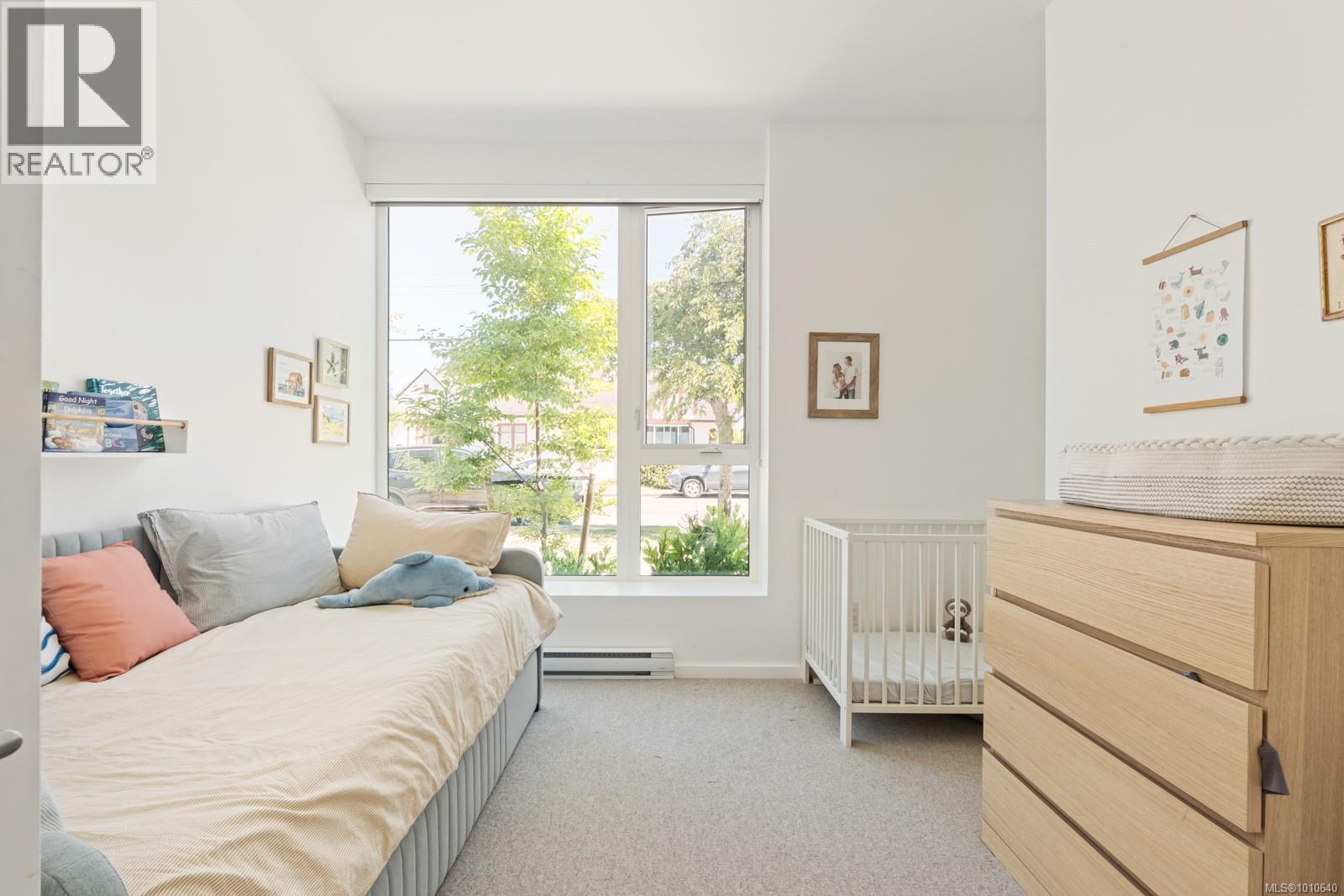 Photo 16 of 103 1720 Fairfield Rd, Victoria BC