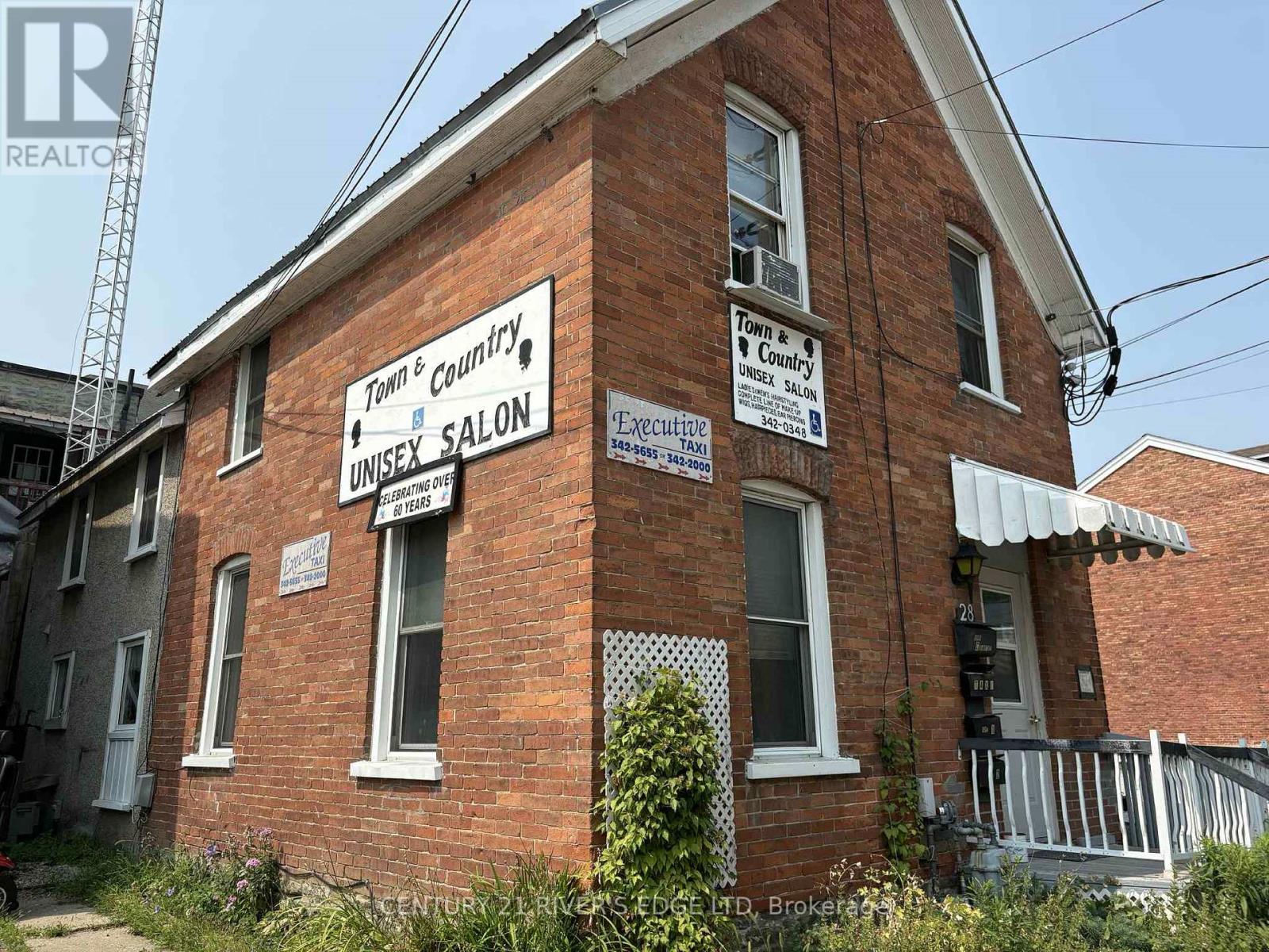 Photo 34 of 28 32 Perth Street, Brockville ON