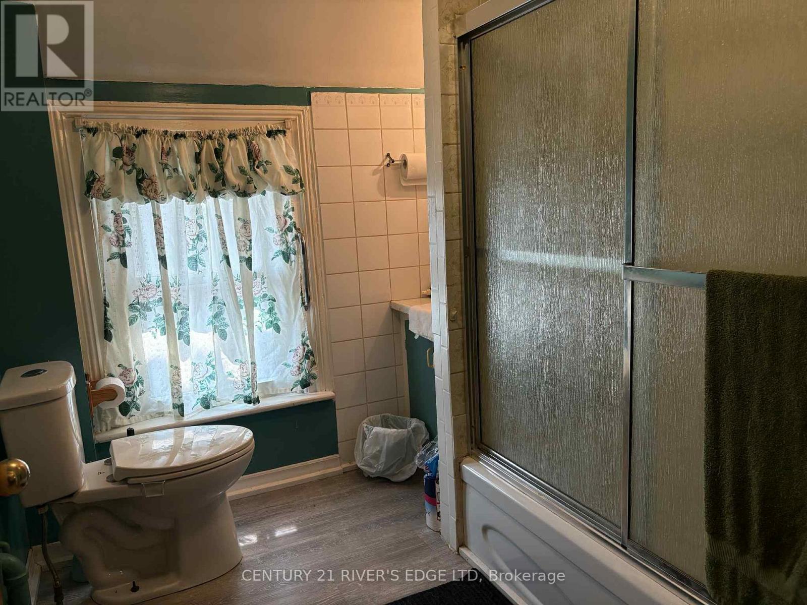 Photo 24 of 28 32 Perth Street, Brockville ON