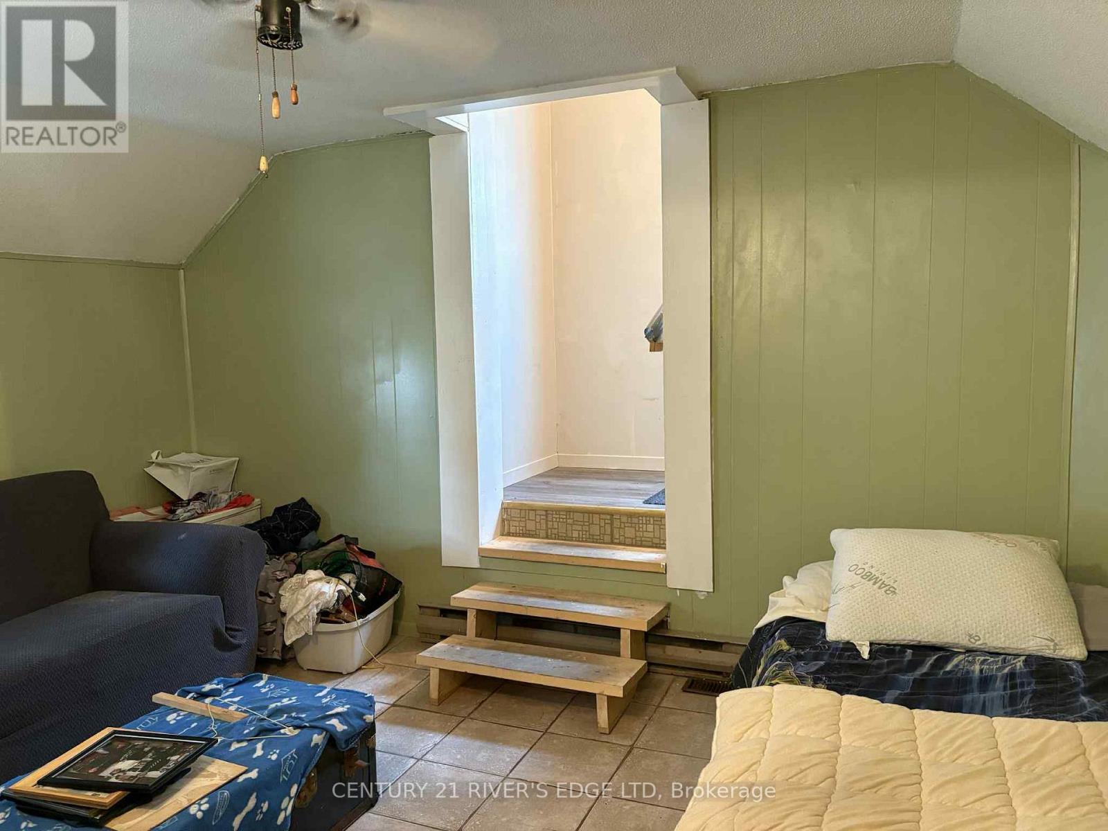 Photo 16 of 28 32 Perth Street, Brockville ON