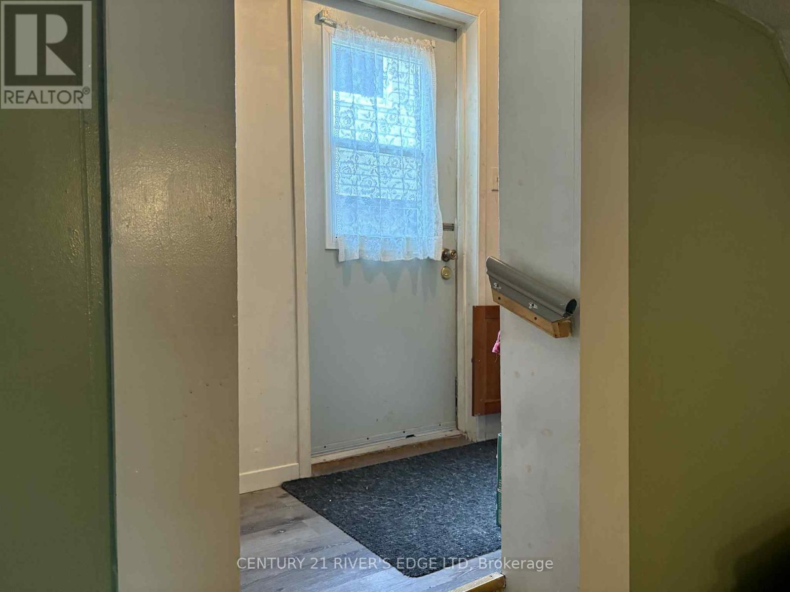 Photo 21 of 28 32 Perth Street, Brockville ON