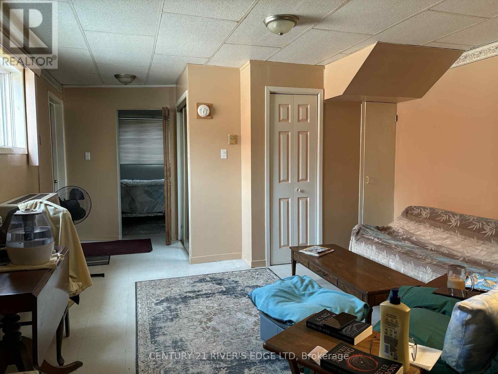 Photo 13 of 28 32 Perth Street, Brockville ON