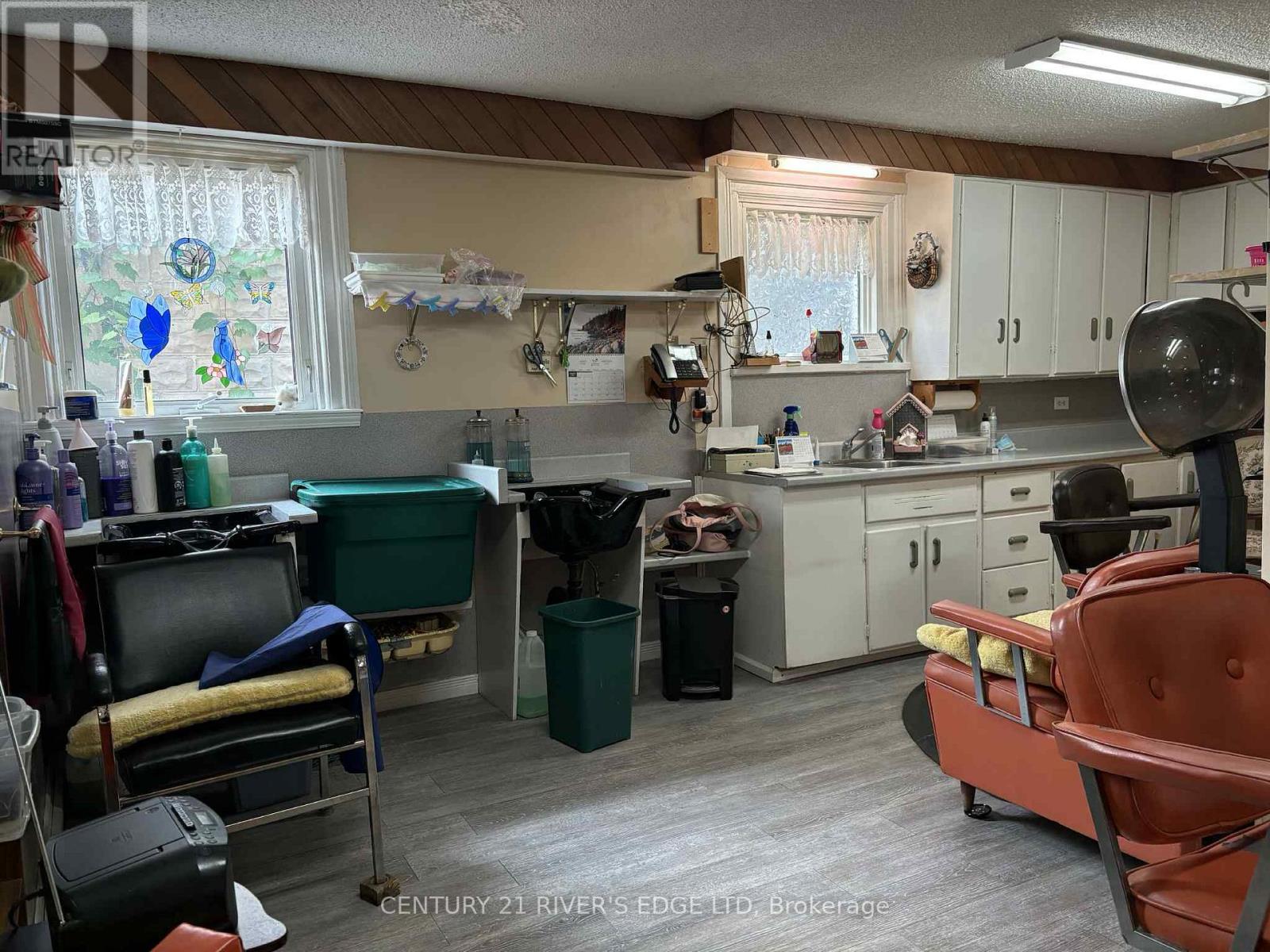 Photo 33 of 28 32 Perth Street, Brockville ON