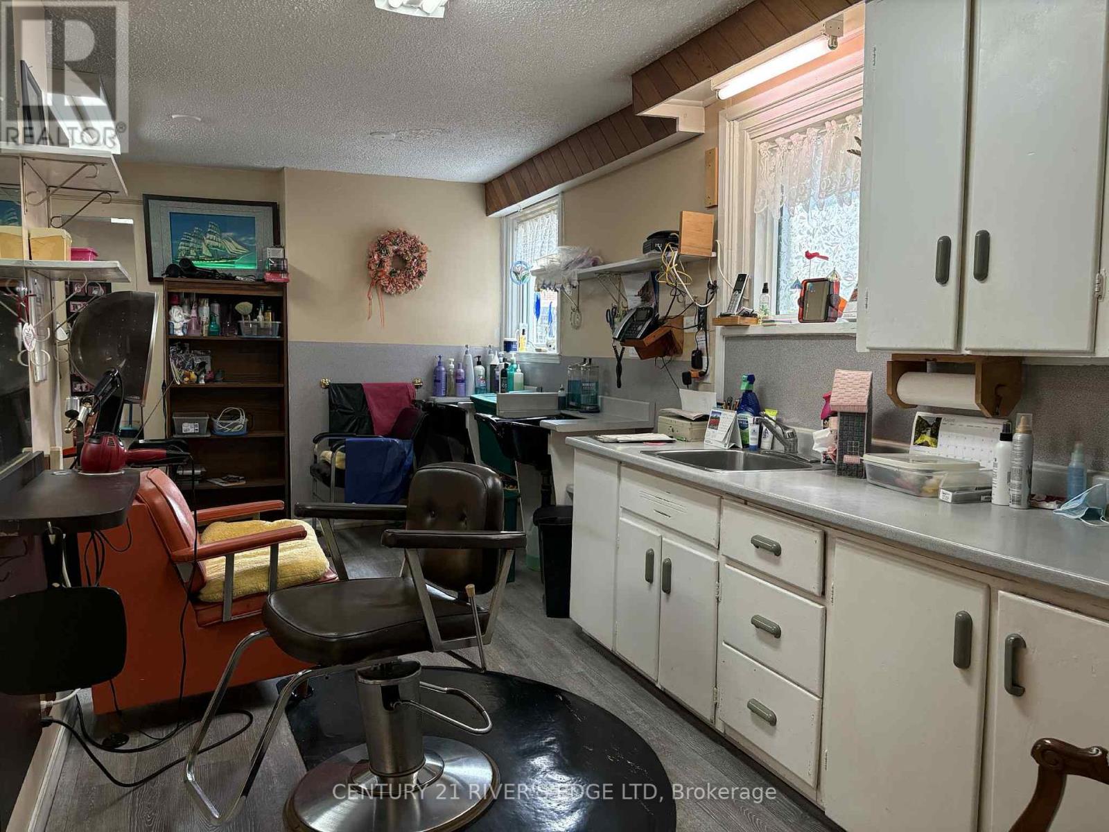 Photo 30 of 28 32 Perth Street, Brockville ON
