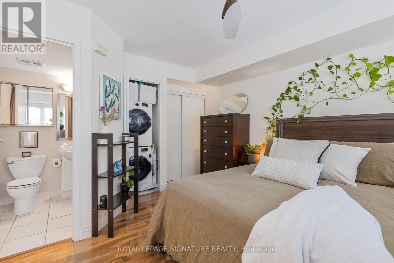 Photo 15 of 812 46 Western Battery Road, Toronto ON