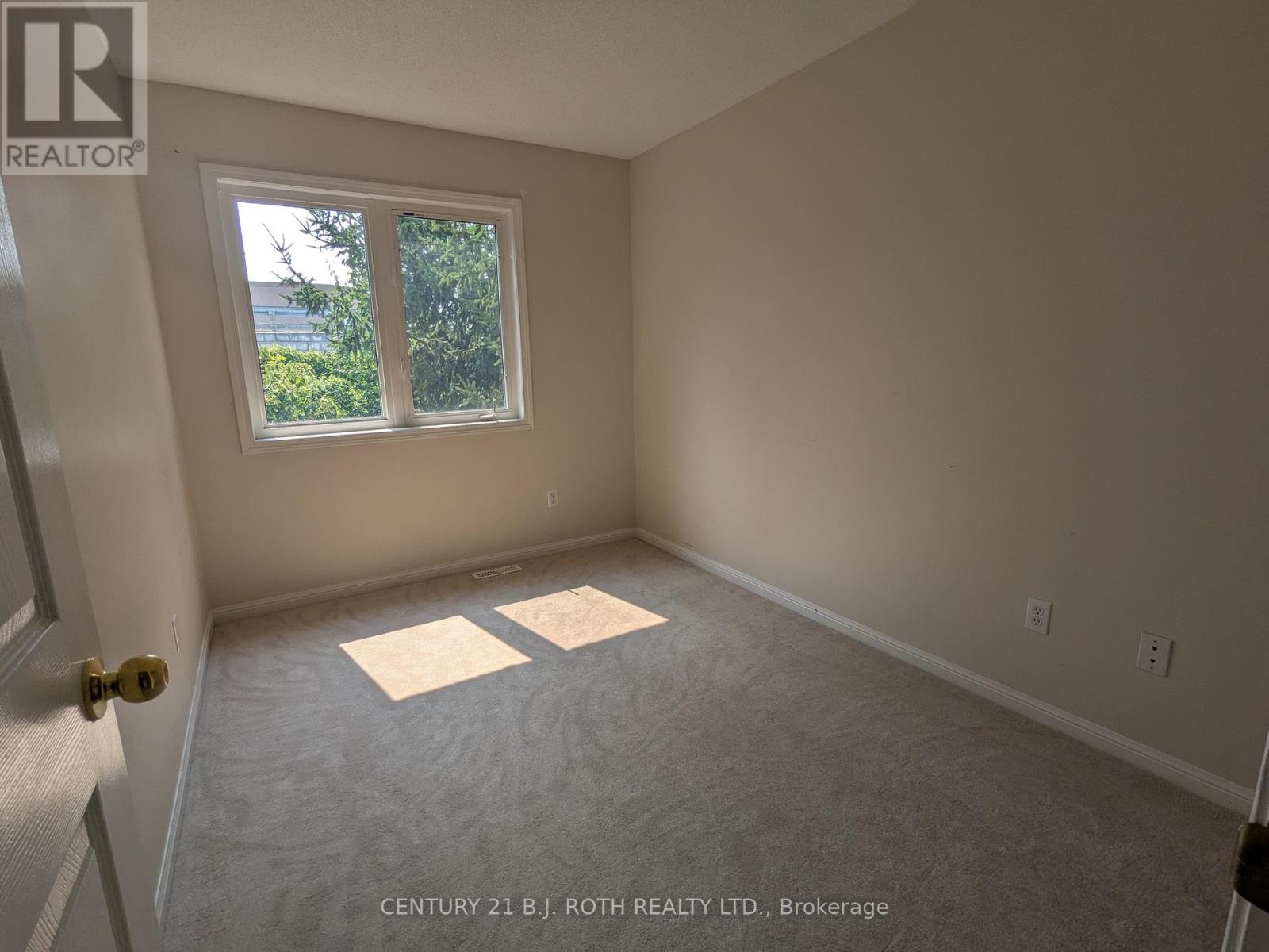Photo 23 of 2 175 Stanley Street, Barrie ON