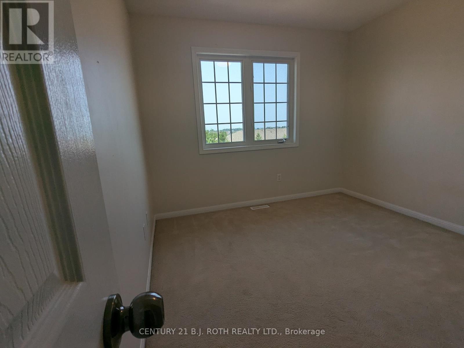 Photo 24 of 2 175 Stanley Street, Barrie ON
