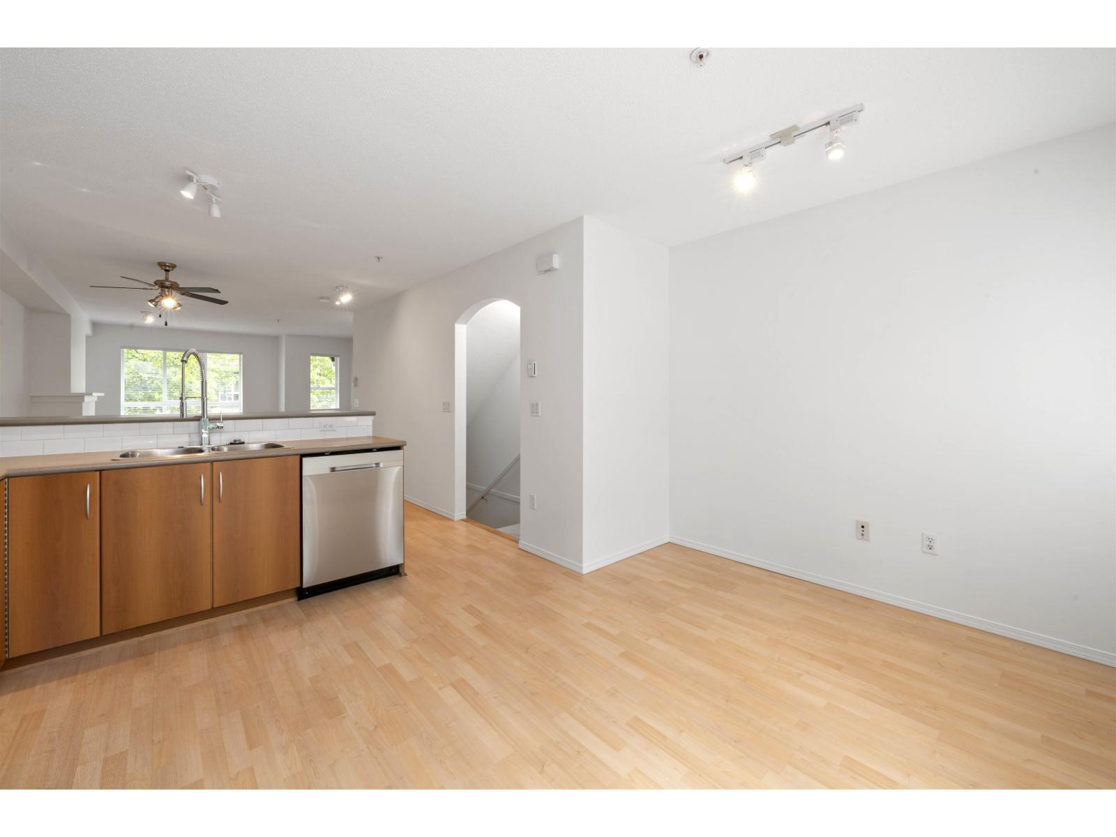 Photo 12 of 63 6747 203 Street, Langley BC