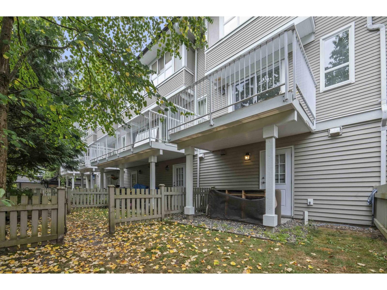 Photo 30 of 63 6747 203 Street, Langley BC