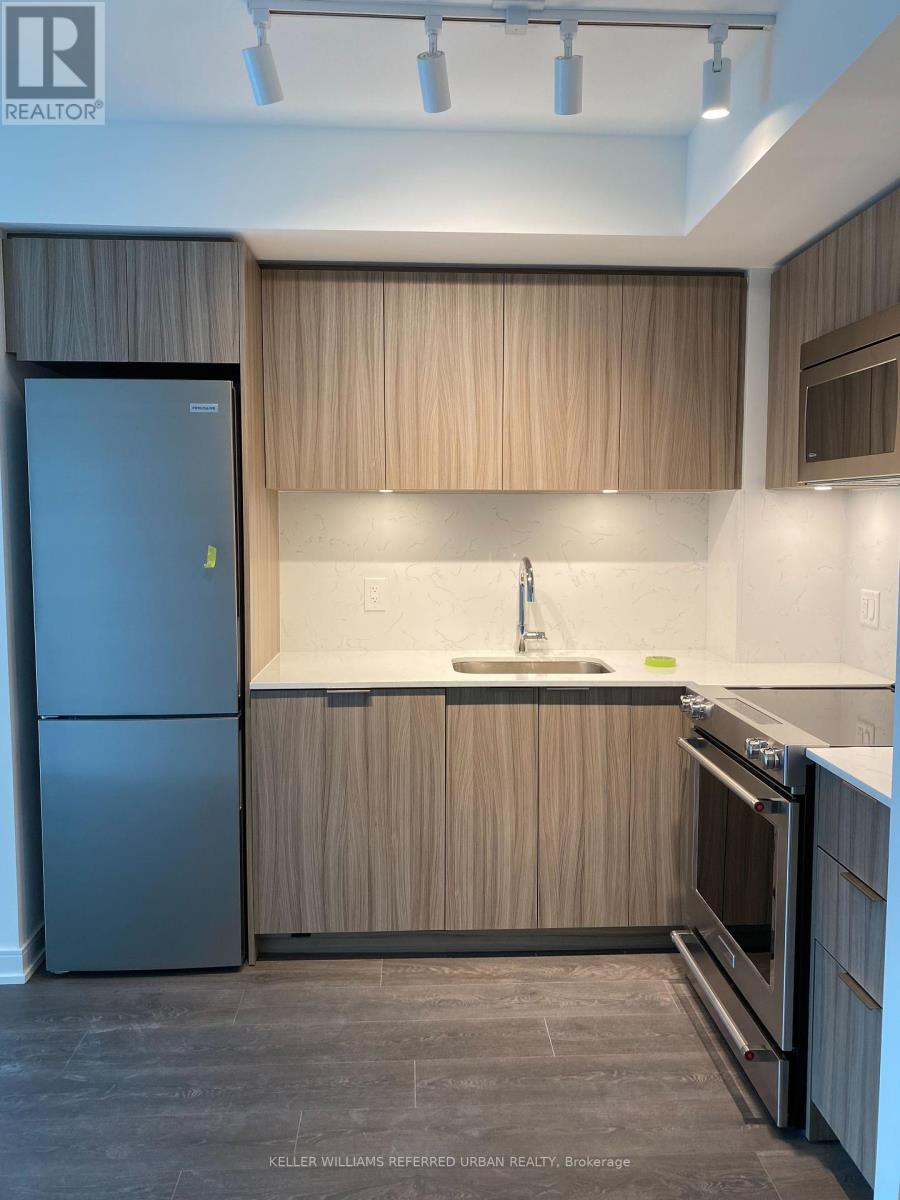 Photo 6 of 401 30 Samuel Wood Way, Toronto ON