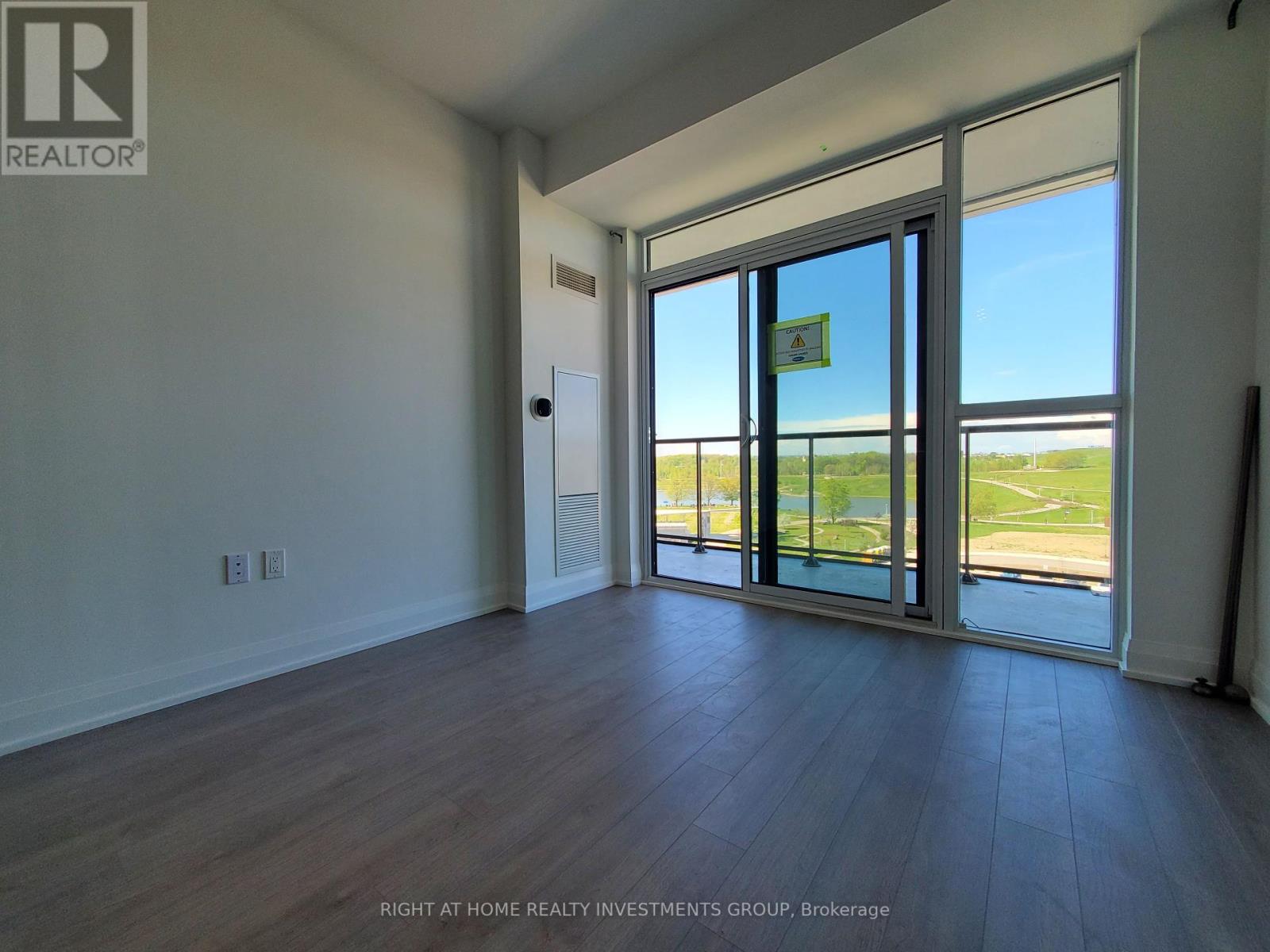 Photo 15 of 506 60 George Butchart Drive, Toronto ON