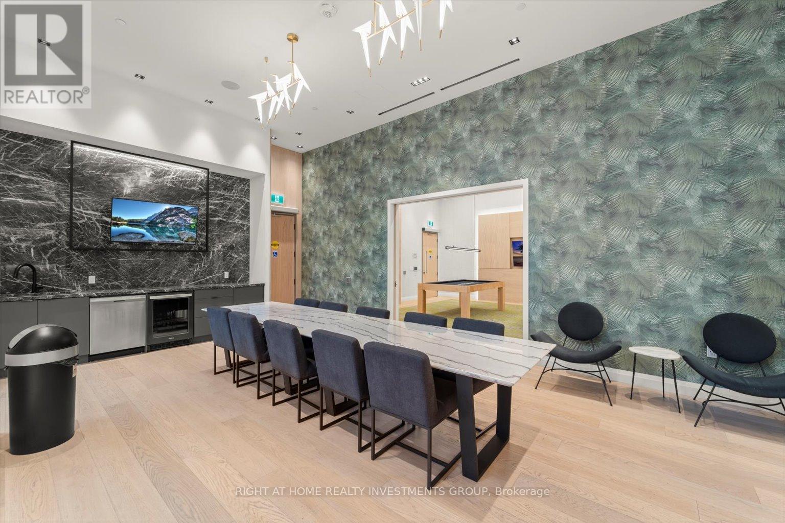 Photo 5 of 506 60 George Butchart Drive, Toronto ON