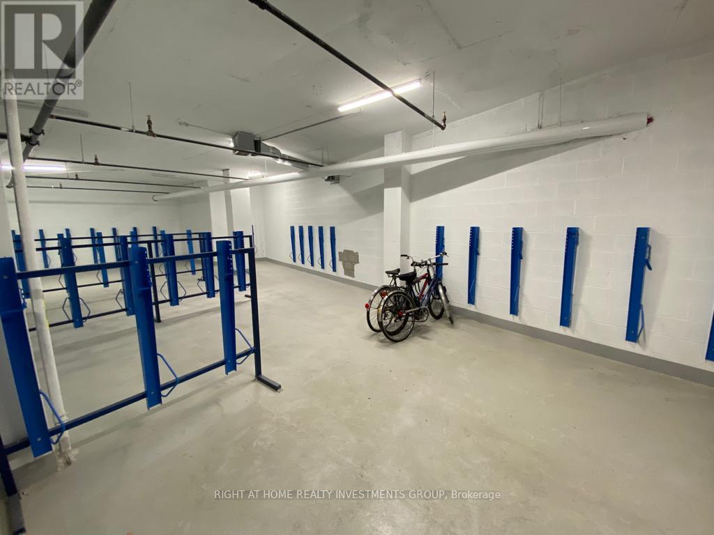 Photo 6 of 506 60 George Butchart Drive, Toronto ON