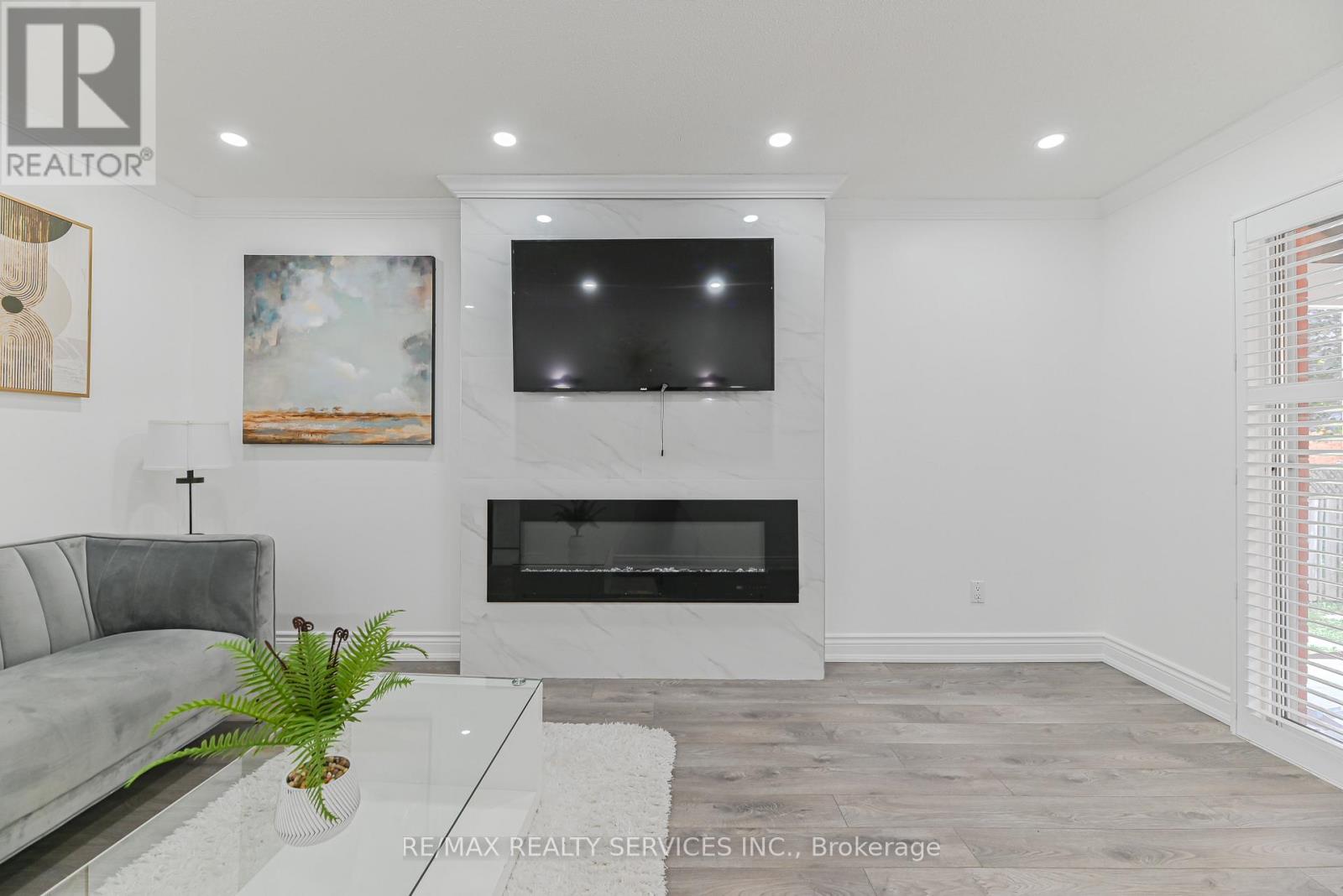 Photo 34 of 29 Leneck Avenue, Brampton ON
