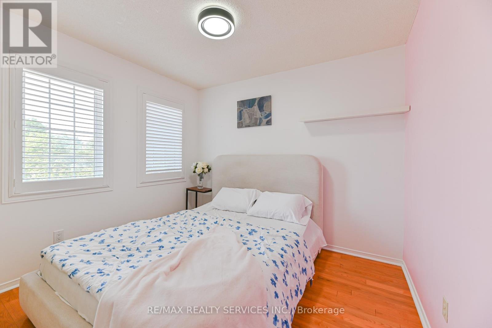 Photo 28 of 29 Leneck Avenue, Brampton ON