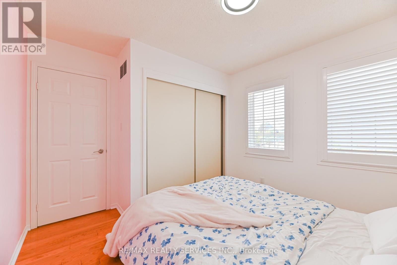 Photo 30 of 29 Leneck Avenue, Brampton ON
