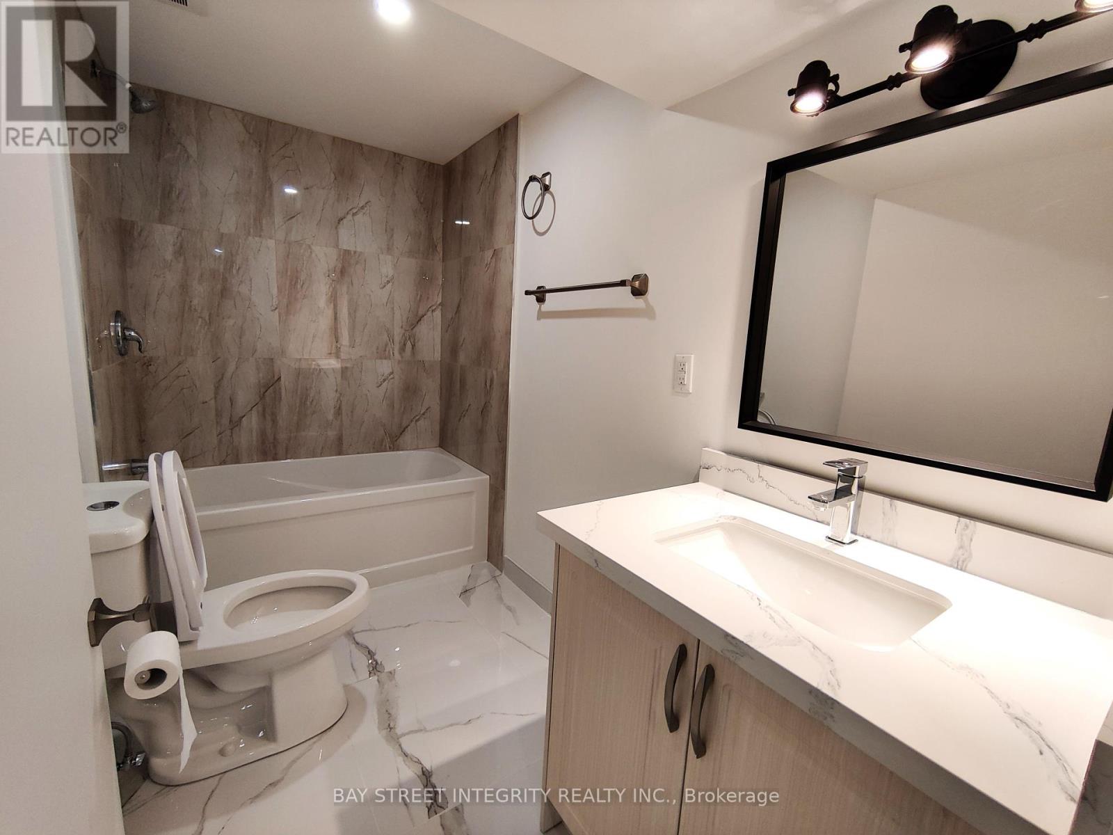 Photo 7 of 1 F Lowe 857 Blairholm Avenue, Mississauga ON