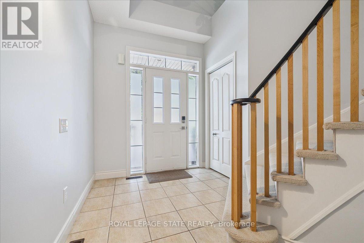 Photo 10 of 72 5080 Fairview Street, Burlington ON