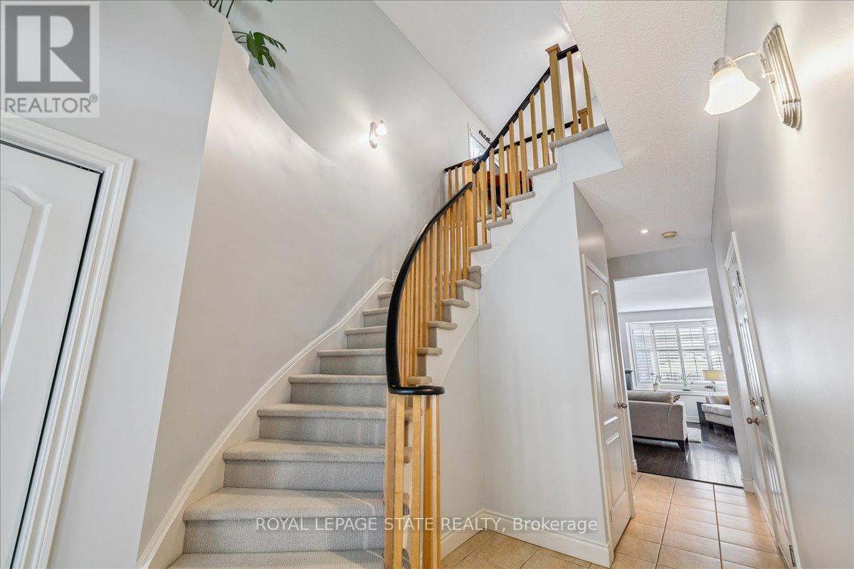Photo 6 of 72 5080 Fairview Street, Burlington ON