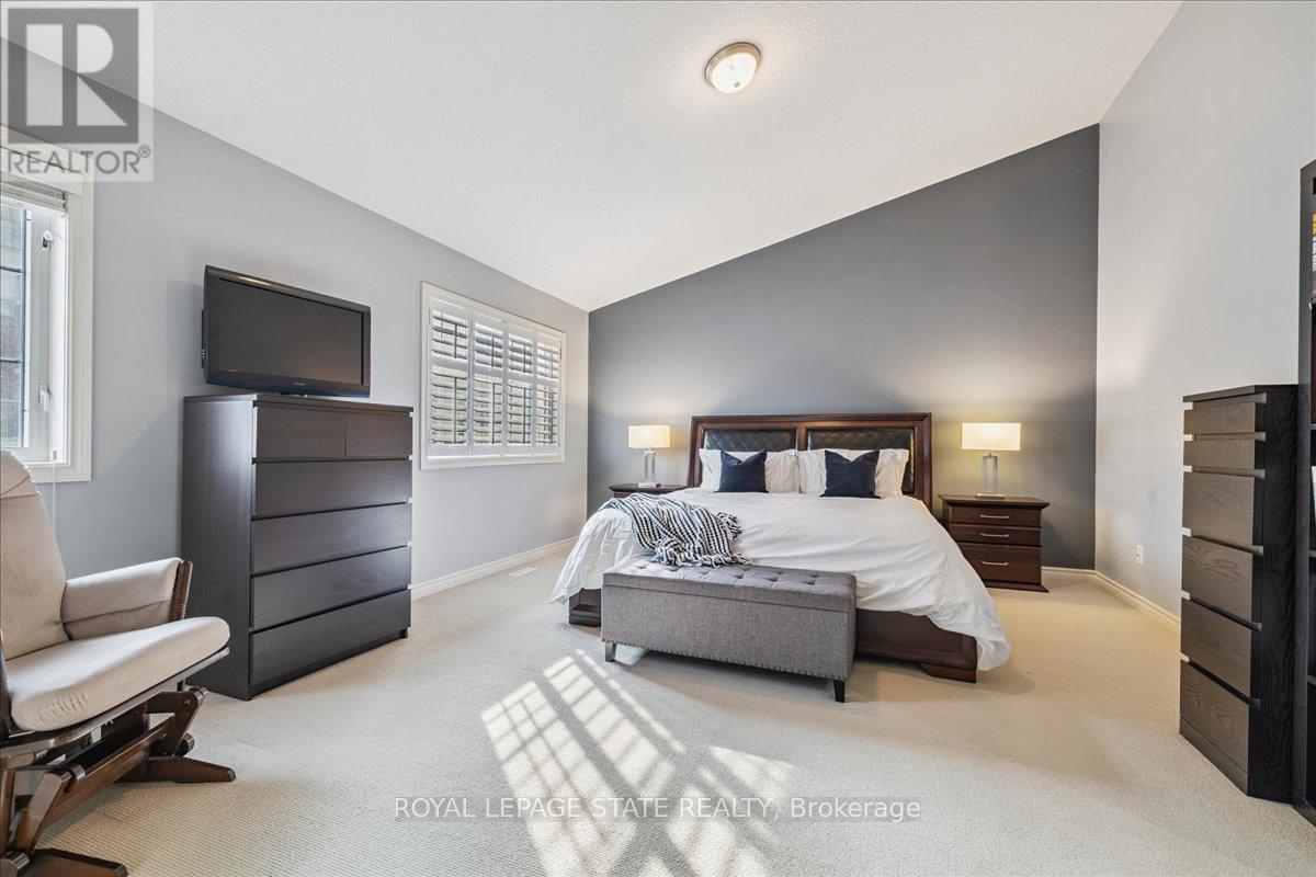 Photo 11 of 72 5080 Fairview Street, Burlington ON