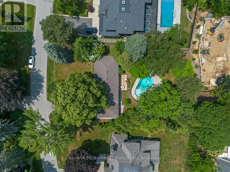 Photo 45 of 237 Albion Avenue, Oakville ON