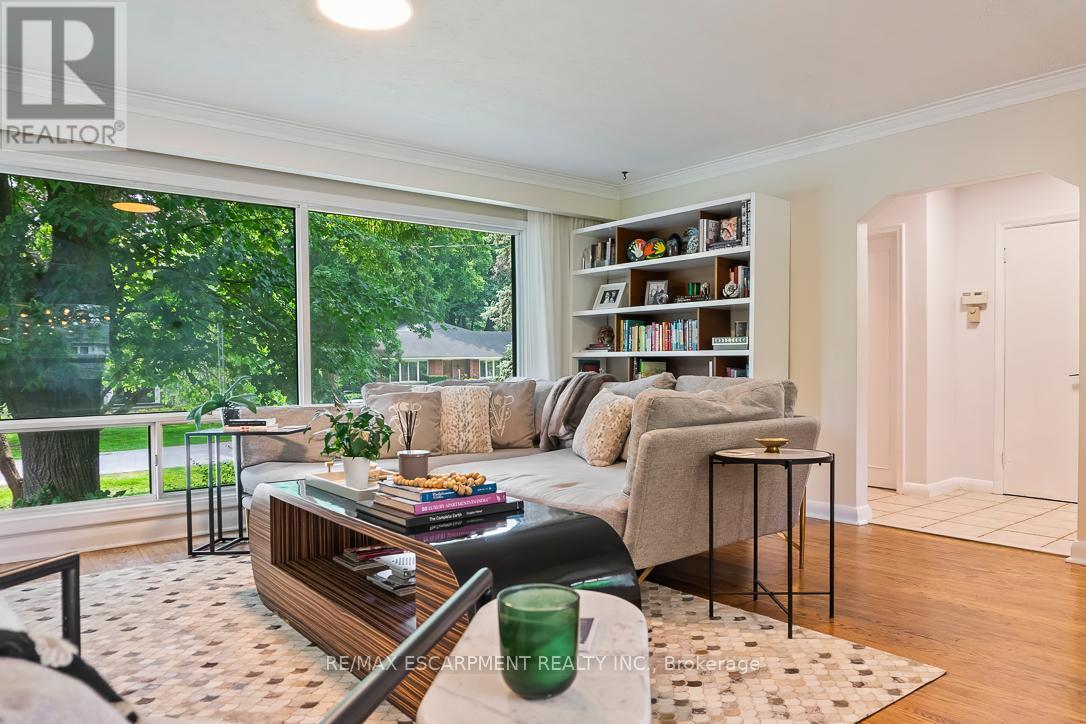 Photo 37 of 237 Albion Avenue, Oakville ON