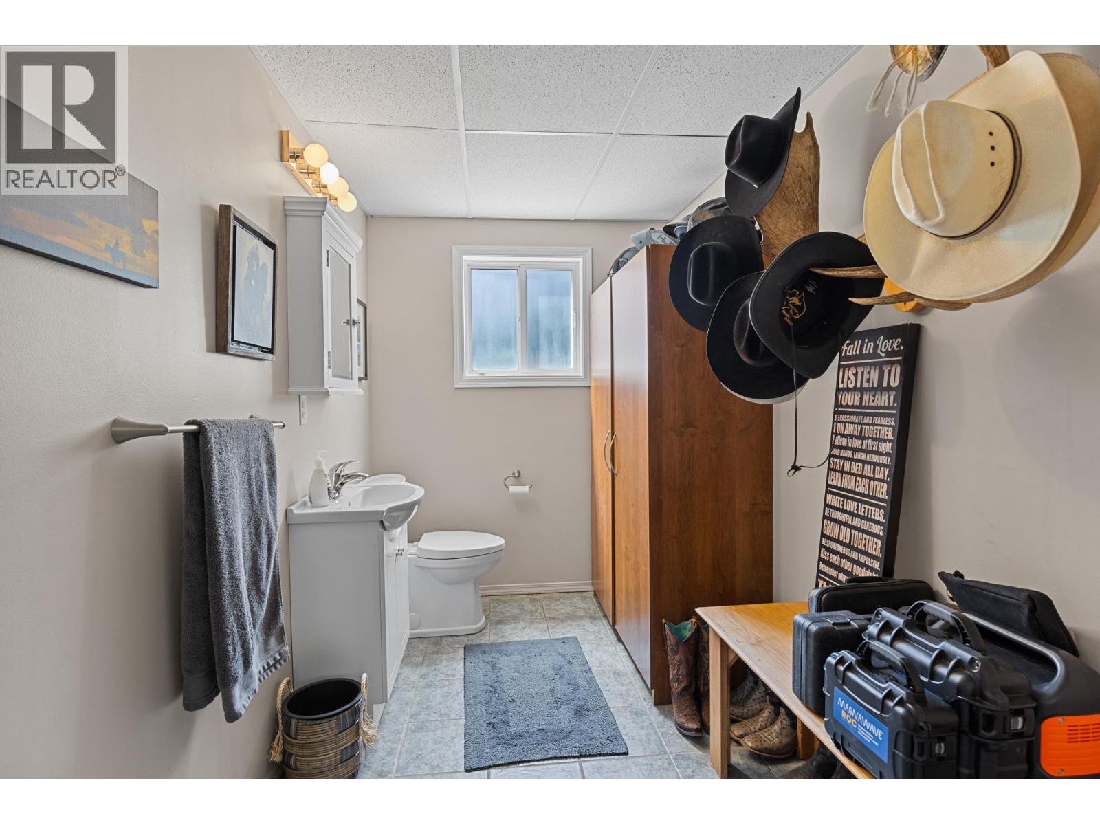  3424 East Boundary Road, Westbank