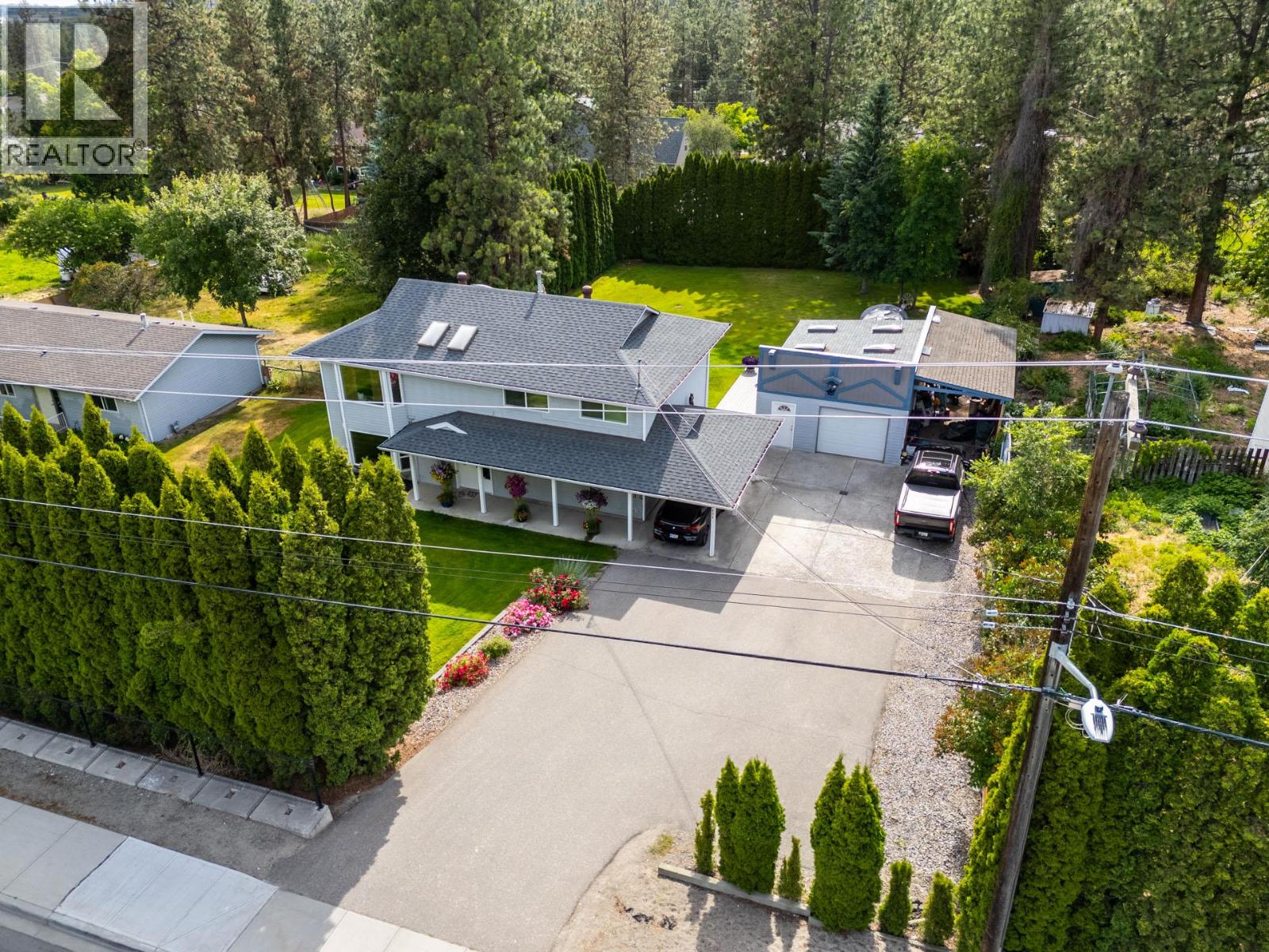  3424 East Boundary Road, Westbank