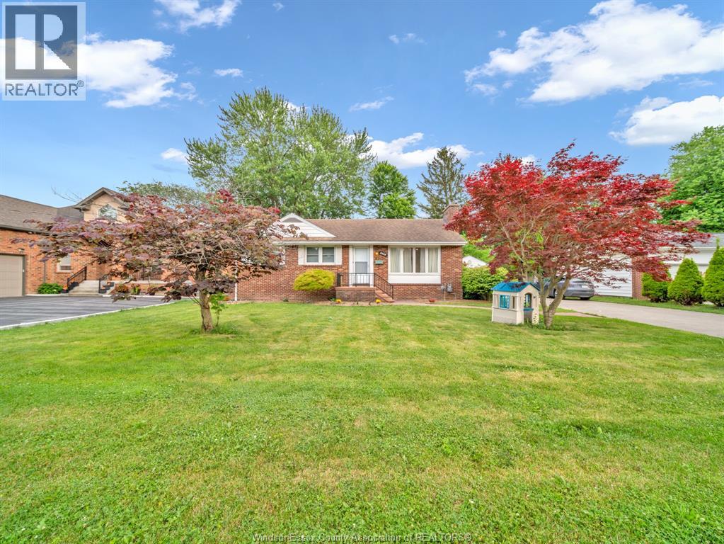 Photo 1 of 1045 Cabana Road West, Windsor ON