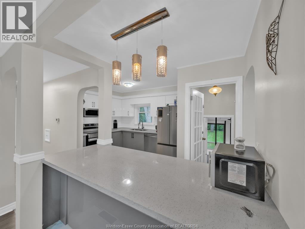 Photo 13 of 1045 Cabana Road West, Windsor ON
