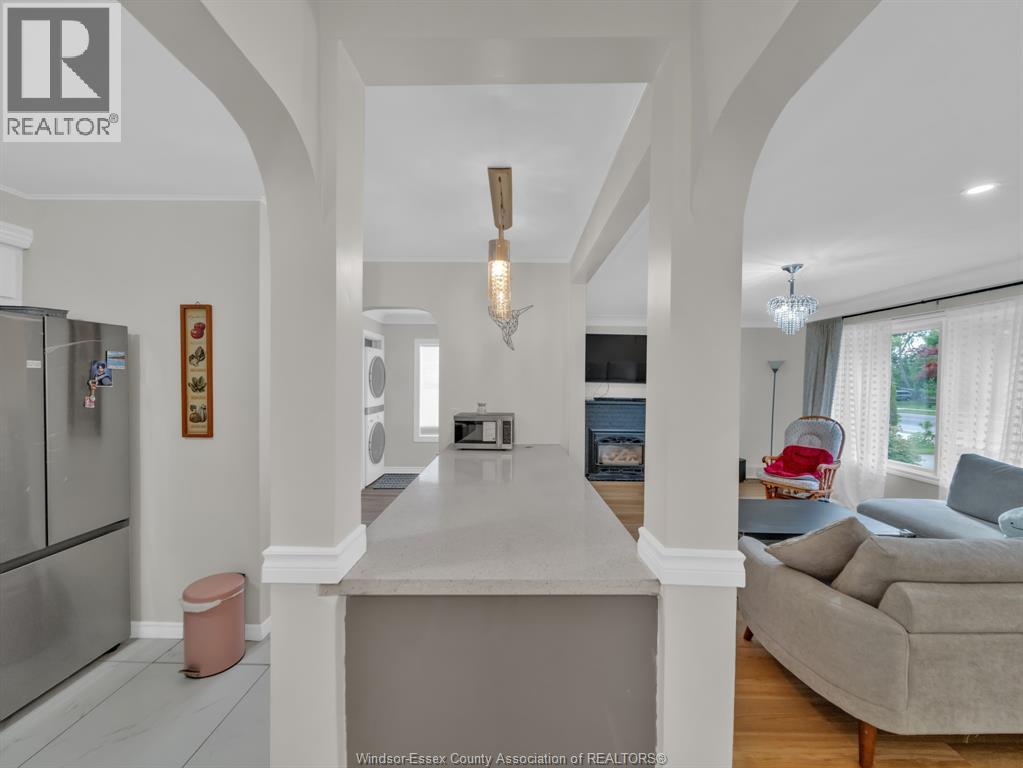 Photo 14 of 1045 Cabana Road West, Windsor ON