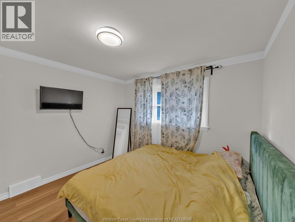 Photo 21 of 1045 Cabana Road West, Windsor ON