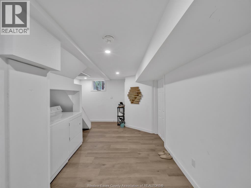 Photo 25 of 1045 Cabana Road West, Windsor ON