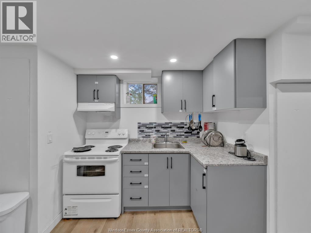 Photo 26 of 1045 Cabana Road West, Windsor ON