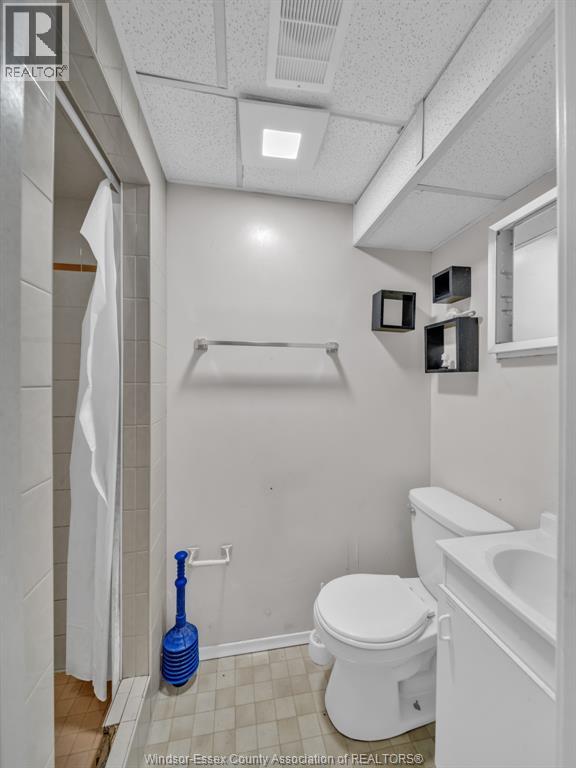 Photo 29 of 1045 Cabana Road West, Windsor ON