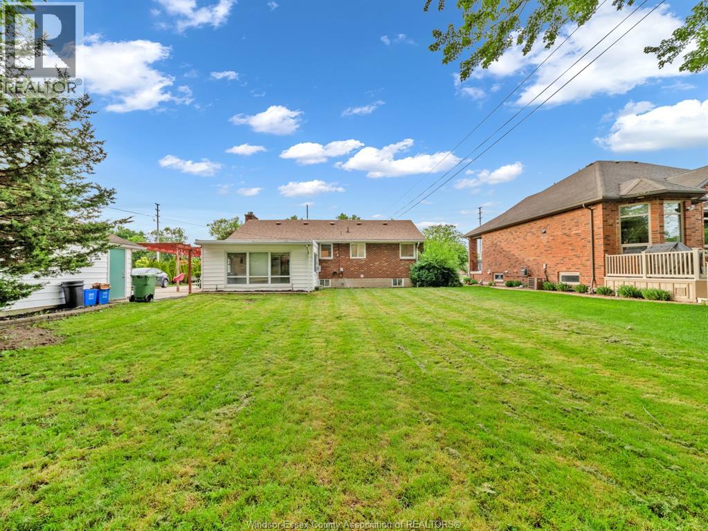 Photo 36 of 1045 Cabana Road West, Windsor ON