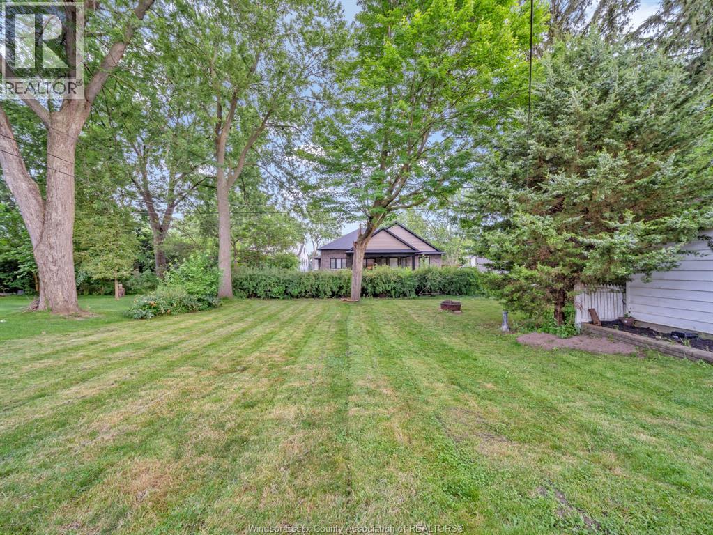 Photo 38 of 1045 Cabana Road West, Windsor ON