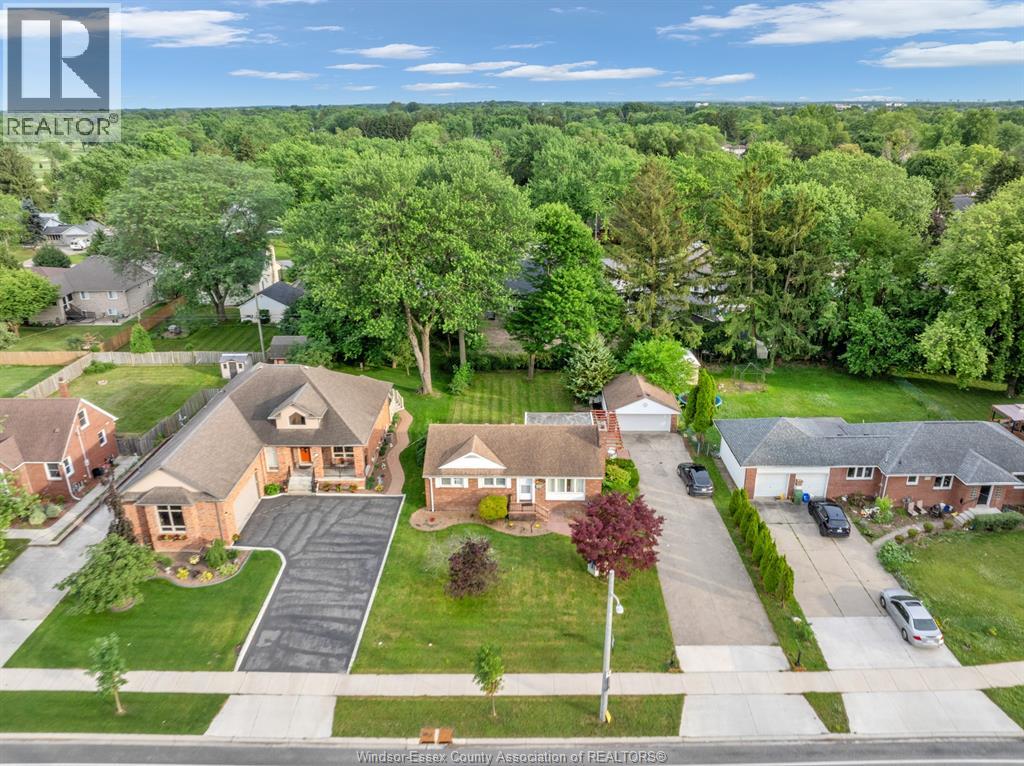 Photo 40 of 1045 Cabana Road West, Windsor ON