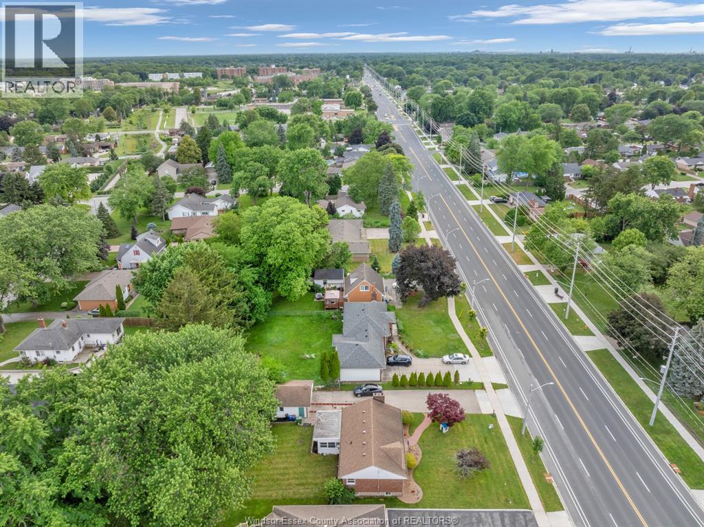 Photo 44 of 1045 Cabana Road West, Windsor ON