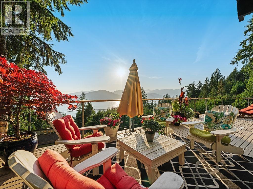 485 TIMBERTOP DRIVE, Lions Bay