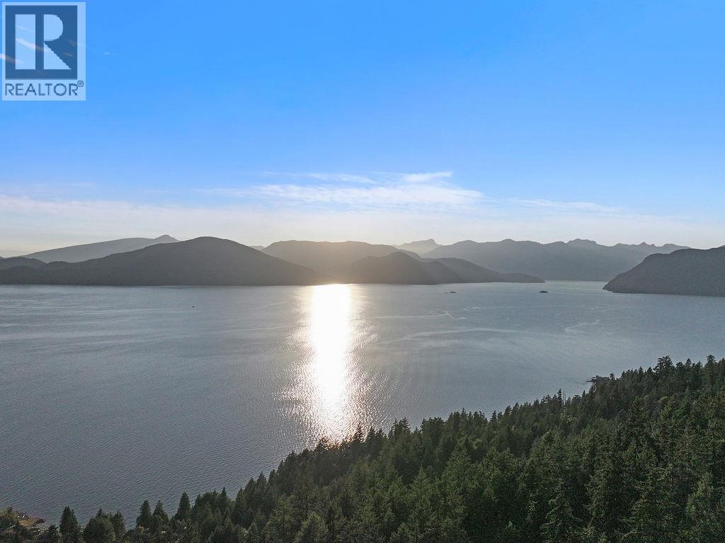 485 TIMBERTOP DRIVE, Lions Bay