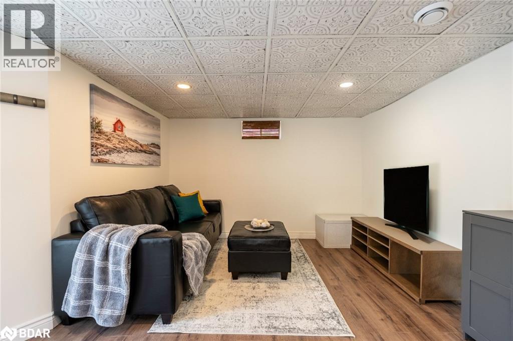 Photo 14 of 12 Cuthbert Street, Barrie ON