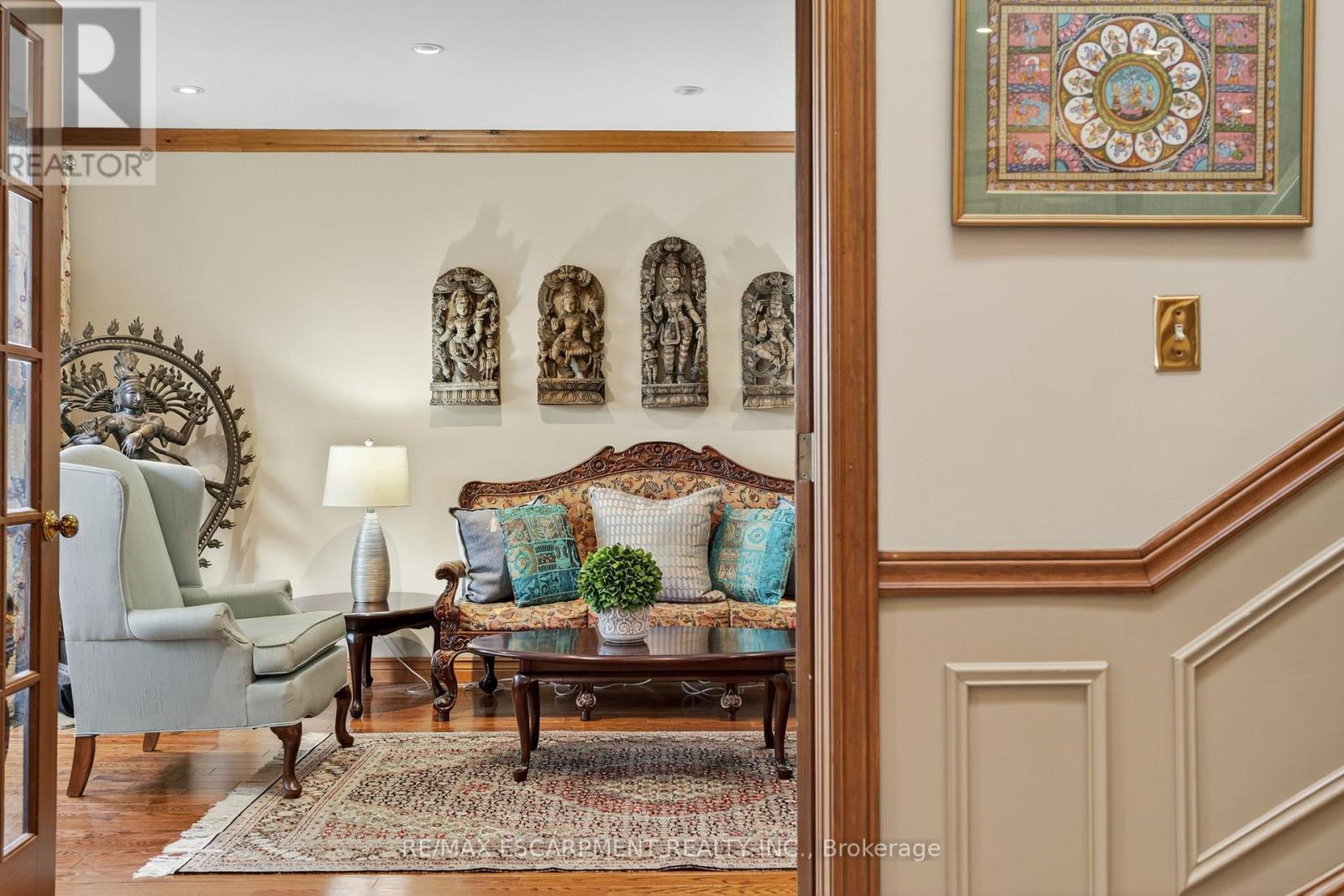 Photo 2 of 64 Summerdale Place, Hamilton ON