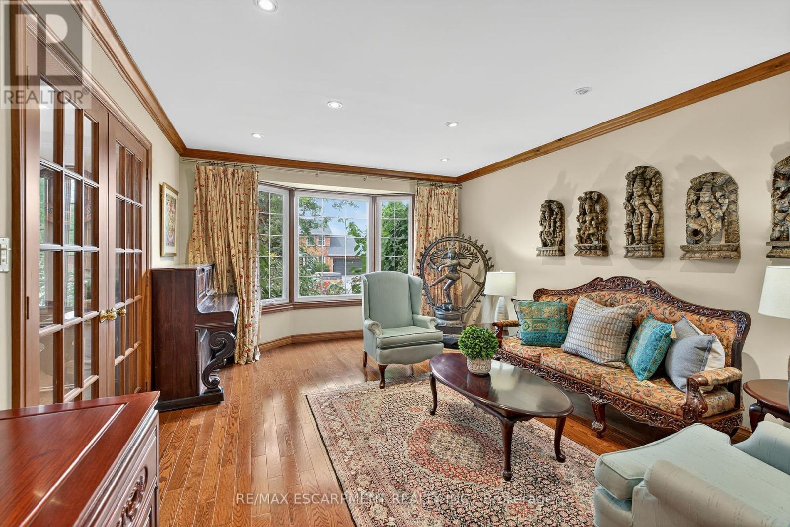 Photo 9 of 64 Summerdale Place, Hamilton ON