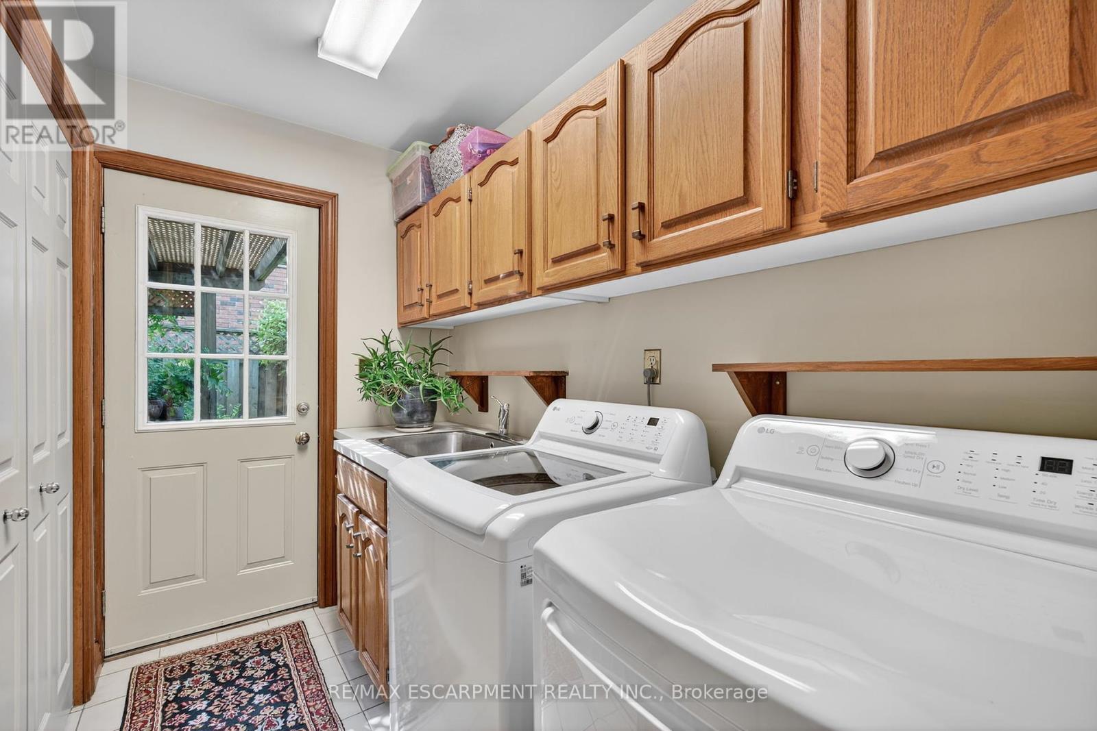 Photo 30 of 64 Summerdale Place, Hamilton ON