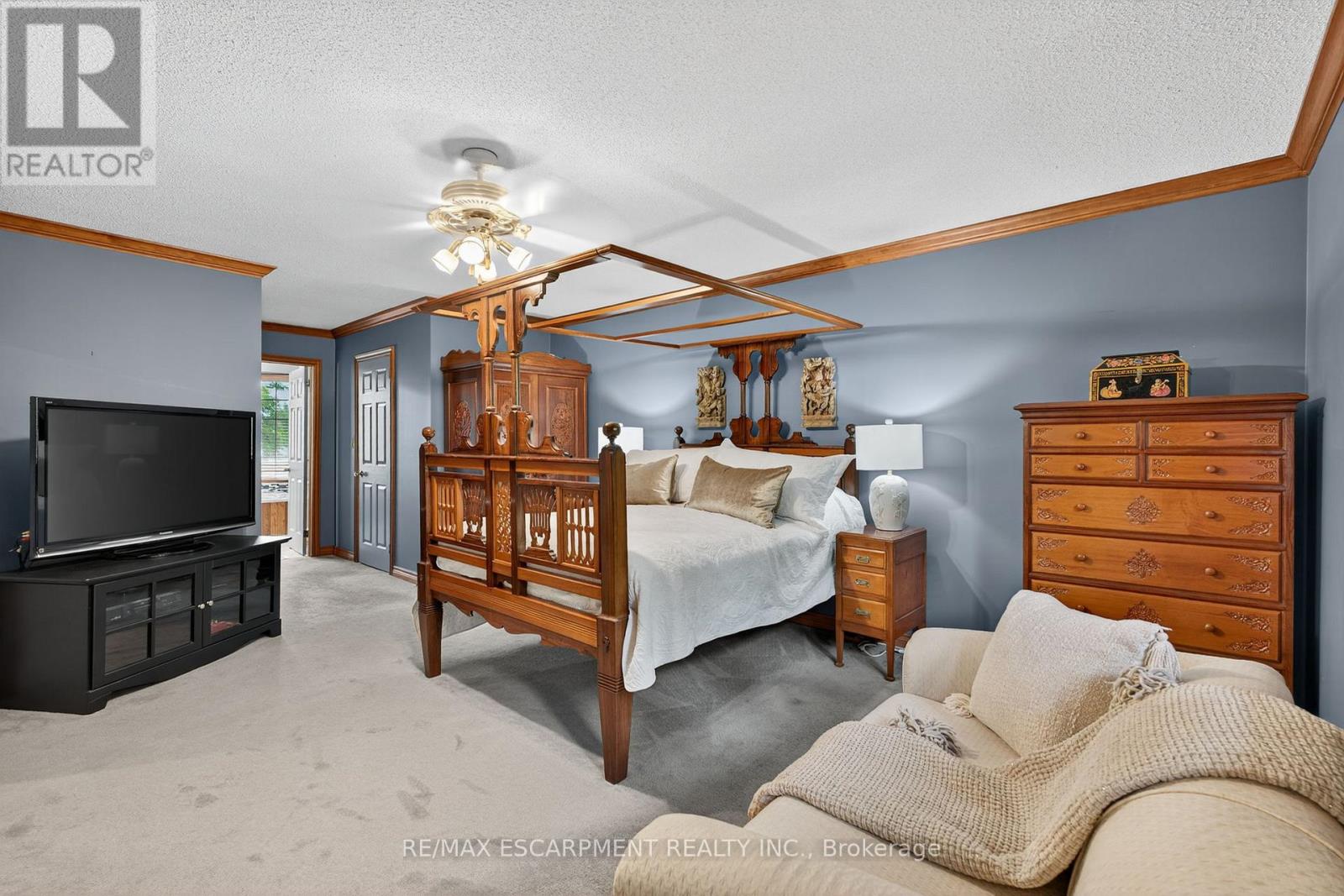 Photo 24 of 64 Summerdale Place, Hamilton ON
