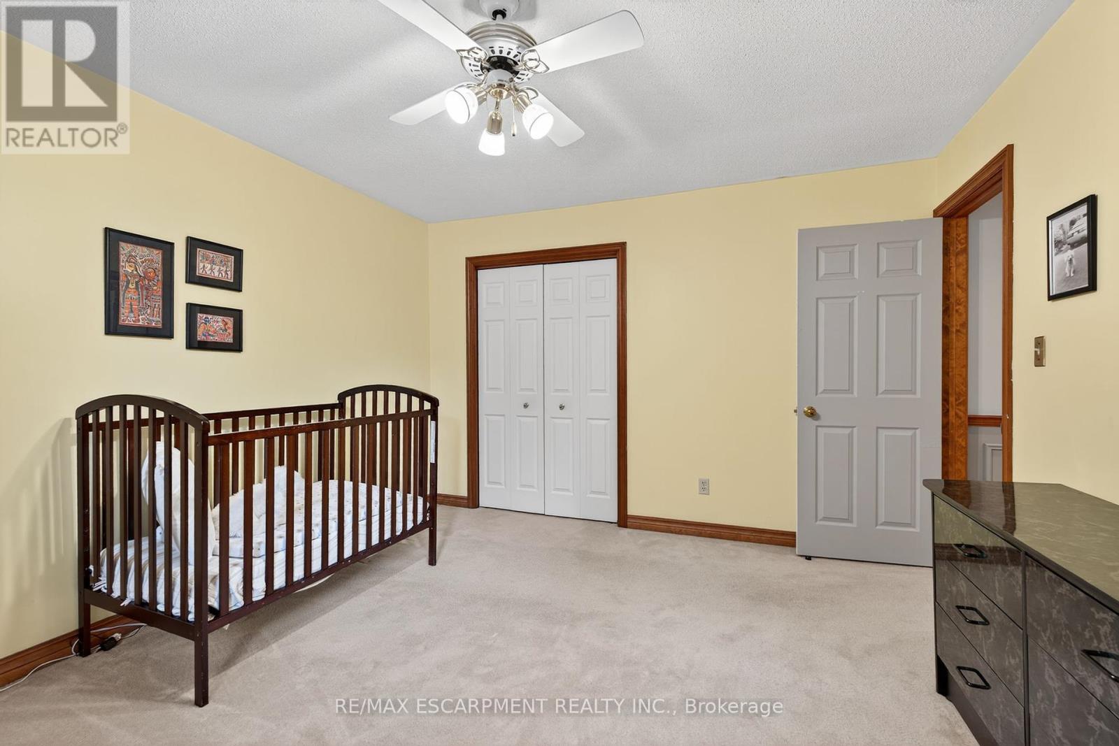 Photo 28 of 64 Summerdale Place, Hamilton ON