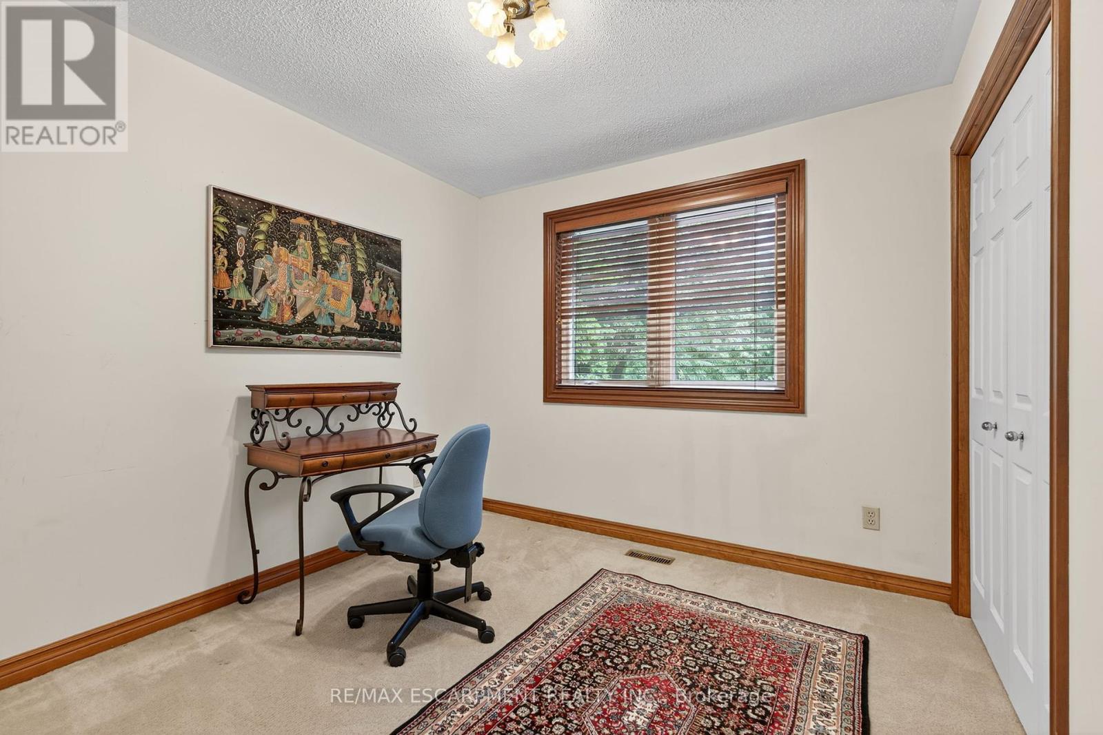 Photo 17 of 64 Summerdale Place, Hamilton ON