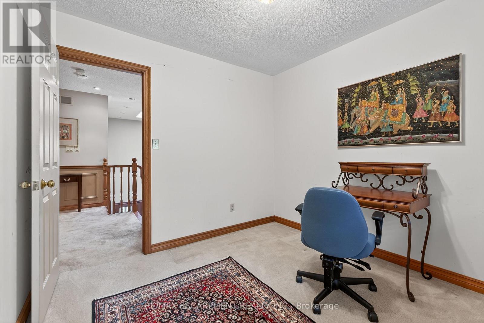 Photo 8 of 64 Summerdale Place, Hamilton ON