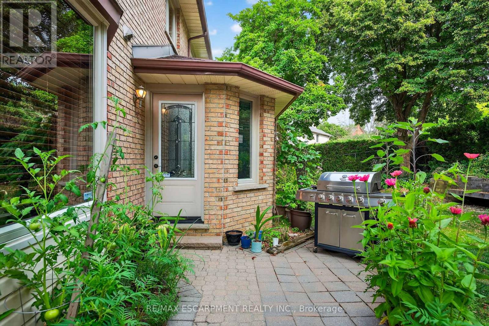 Photo 36 of 64 Summerdale Place, Hamilton ON